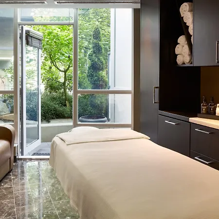 Loden Vancouver-2